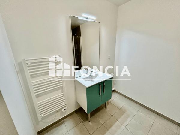 Location Appartement 3 pièces 62.43 m² - 15 AVENUE CORIOLAN Luce 28110
