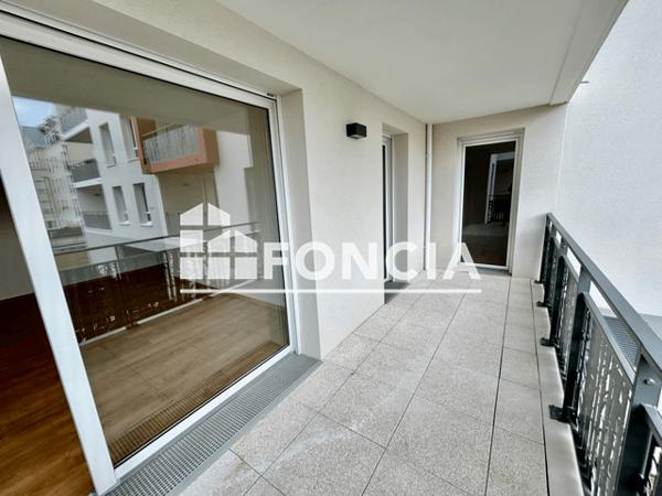 Location Appartement 3 pièces 62.43 m² - 15 AVENUE CORIOLAN Luce 28110