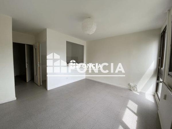 Location Studio 29.11 m² - CHATEAU C Echirolles 38130