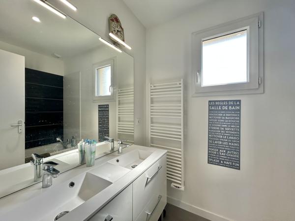Maison 5 pièce(s) 4 chambre(s) 104 m²