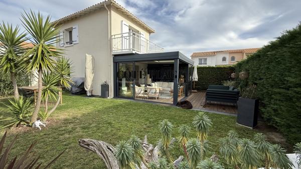 Vaux-sur-Mer (17640) VAUX-SUR-MER 200m de la plage Maison 3 chambres au prix de 514.500 € HAI