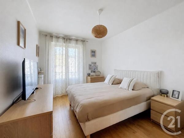 Appartement F3 à vendre  3 pièces - 77,50 m 2   CAEN  - 14