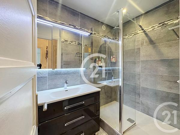 Appartement F3 à vendre  3 pièces - 77,50 m 2   CAEN  - 14