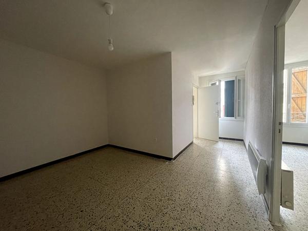 Immeuble de 170 m² avec garage et terrasse