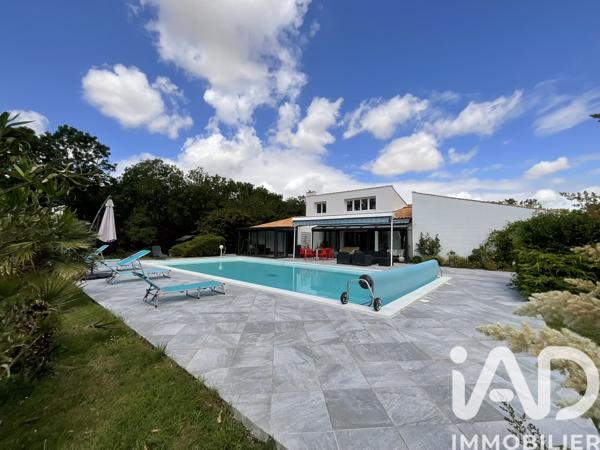 Maison à vendre 6 pièces 235 m² Sainte-Soulle
