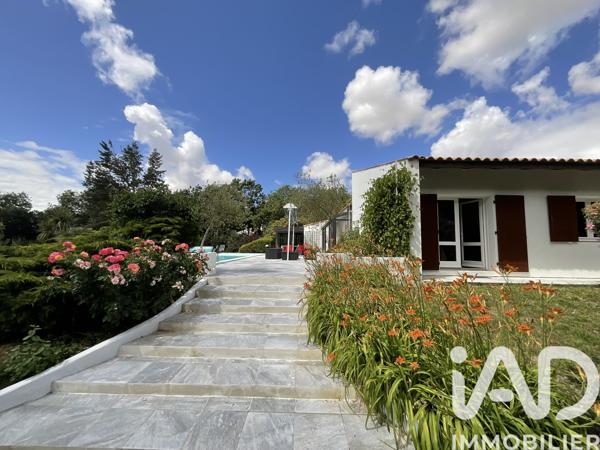 Maison à vendre 6 pièces 235 m² Sainte-Soulle