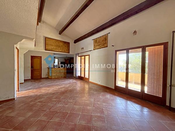 Villa
                                                                                                                                                                                                                                                                                                                        5 pièce(s)                                                                                                                                                                                                          4 chambre(s)                                                                                                                                                                                                          147  m²