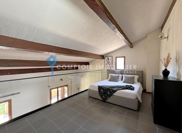 Villa
                                                                                                                                                                                                                                                                                                                        5 pièce(s)                                                                                                                                                                                                          4 chambre(s)                                                                                                                                                                                                          147  m²