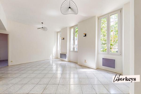 🏡 T2 43 m² – Séjour 21 m² – Dressing – Métro Chartreux