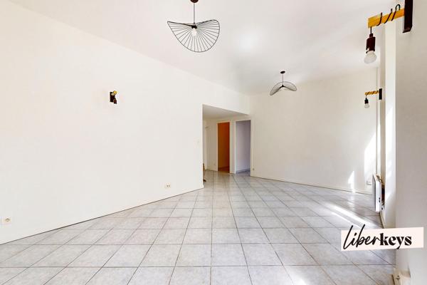 🏡 T2 43 m² – Séjour 21 m² – Dressing – Métro Chartreux