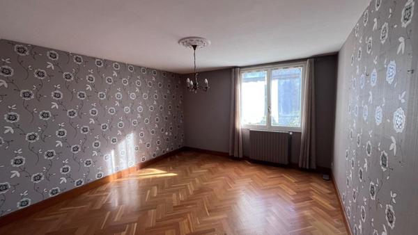 Idéalement suitée et de bonne facture