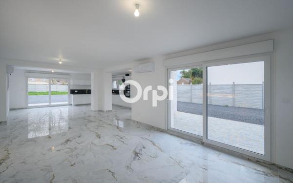 Maison à vendre    4 pièces • 144 m2 Petite-Forêt