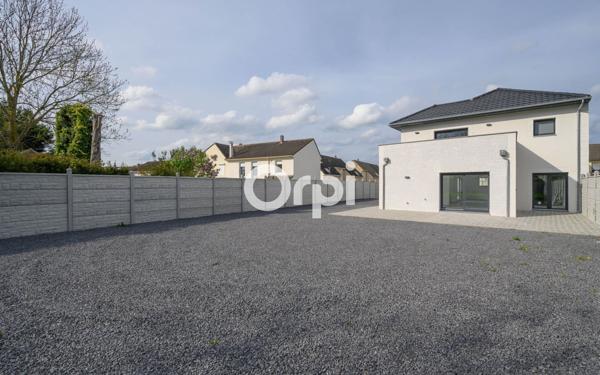 Maison à vendre    4 pièces • 144 m2 Petite-Forêt