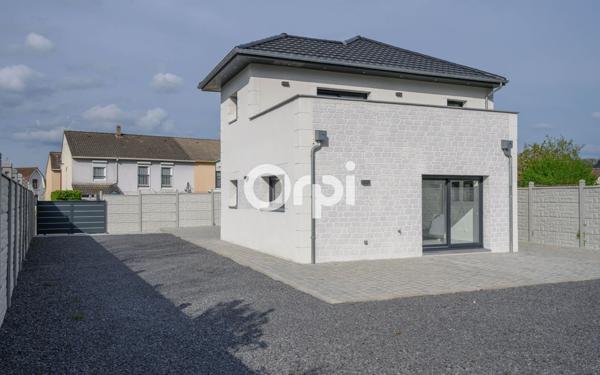 Maison à vendre    4 pièces • 144 m2 Petite-Forêt