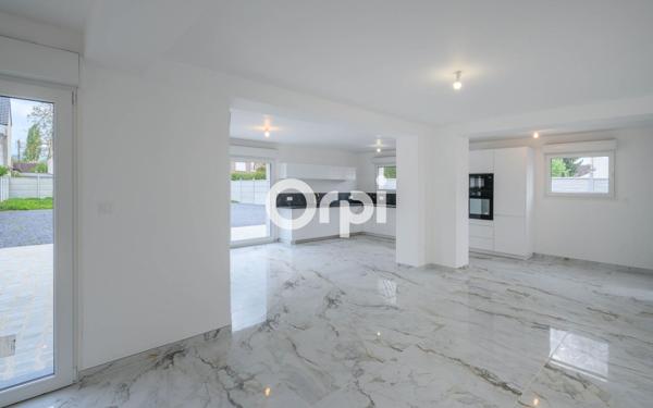 Maison à vendre    4 pièces • 144 m2 Petite-Forêt