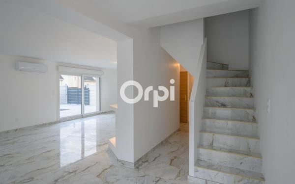 Maison à vendre    4 pièces • 144 m2 Petite-Forêt