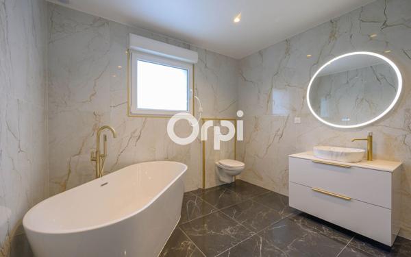 Maison à vendre    4 pièces • 144 m2 Petite-Forêt