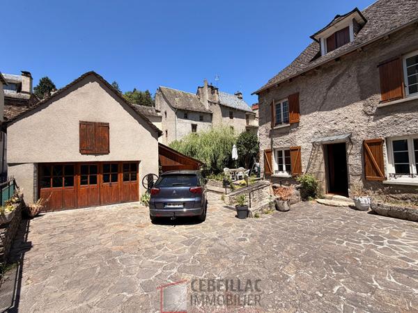 MAISON EN PIERRE