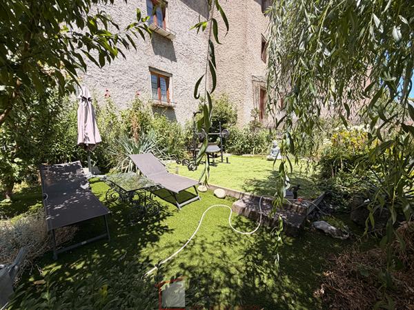 MAISON EN PIERRE