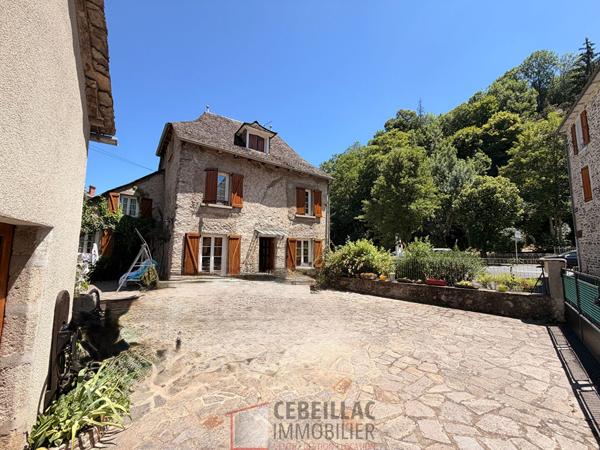 MAISON EN PIERRE