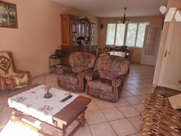 &#127969; À Vendre à Villefranche sur Cher (41), dans un environnement calme et verdoyant cette...