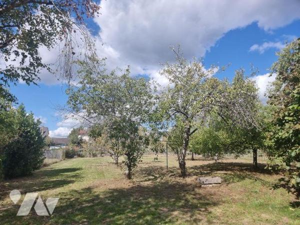 &#127969; À Vendre à Villefranche sur Cher (41), dans un environnement calme et verdoyant cette...