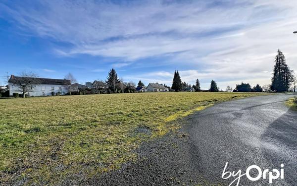 Terrain à vendre    Saint-Gervais-d'Auvergne