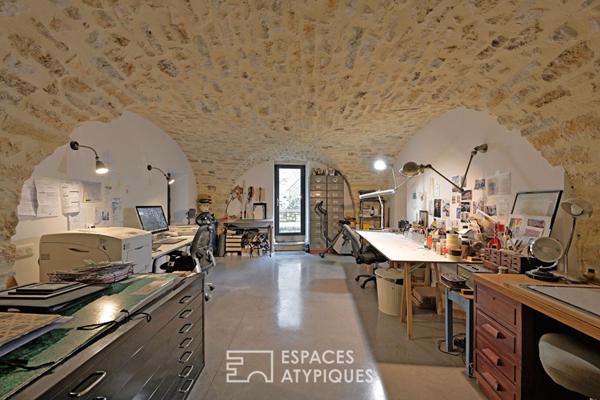 Maison de village aux volumes généreux, avec piscine et garage