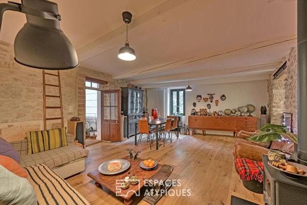 Maison de village aux volumes généreux, avec piscine et garage