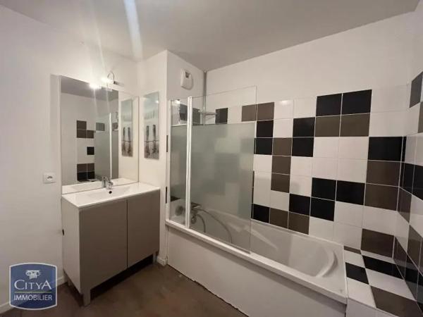 Appartement à louer 4 pièces 69.05m²