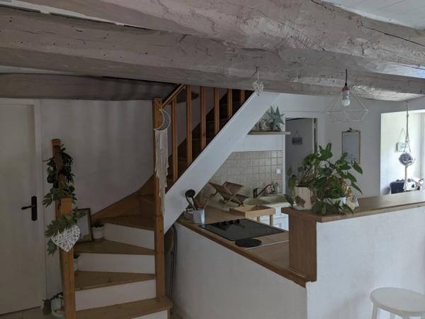 PLUMELIAU MAGNIFIQUE CHAUMIERE DE 170M² 7 PIECES 2 PARCELLES DE 1037 M² ET PARCELLE BOISEE DE 1,3 HECTARE ENVIRON