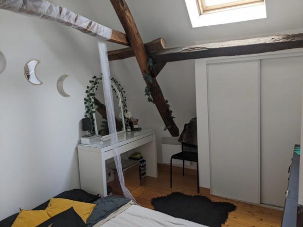 PLUMELIAU MAGNIFIQUE CHAUMIERE DE 170M² 7 PIECES 2 PARCELLES DE 1037 M² ET PARCELLE BOISEE DE 1,3 HECTARE ENVIRON