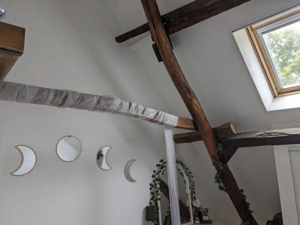 PLUMELIAU MAGNIFIQUE CHAUMIERE DE 170M² 7 PIECES 2 PARCELLES DE 1037 M² ET PARCELLE BOISEE DE 1,3 HECTARE ENVIRON