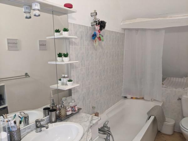 PLUMELIAU MAGNIFIQUE CHAUMIERE DE 170M² 7 PIECES 2 PARCELLES DE 1037 M² ET PARCELLE BOISEE DE 1,3 HECTARE ENVIRON