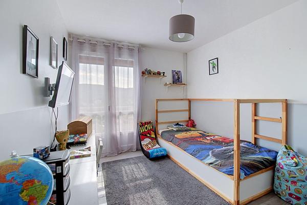 A VENDRE EN EXCLUSIVITÉ - DRAGUIGNAN : Appartement T5 - 3 chambres de 92 m² et 2 balcons + cave
