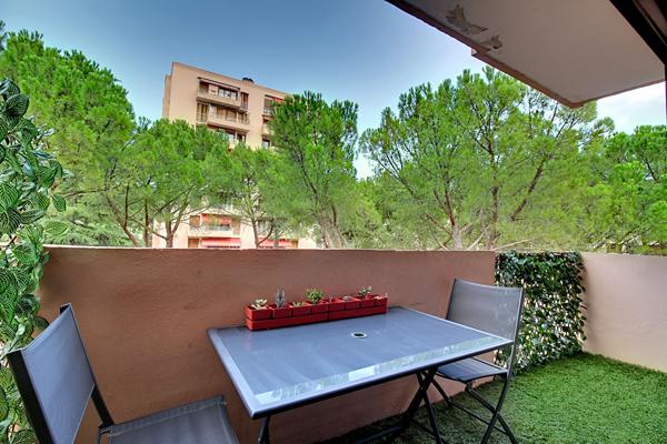 A VENDRE EN EXCLUSIVITÉ - DRAGUIGNAN : Appartement T5 - 3 chambres de 92 m² et 2 balcons + cave