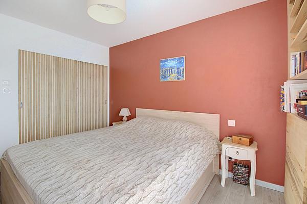 A VENDRE EN EXCLUSIVITÉ - DRAGUIGNAN : Appartement T5 - 3 chambres de 92 m² et 2 balcons + cave