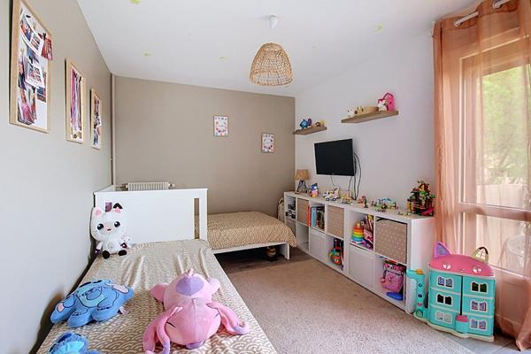 A VENDRE EN EXCLUSIVITÉ - DRAGUIGNAN : Appartement T5 - 3 chambres de 92 m² et 2 balcons + cave
