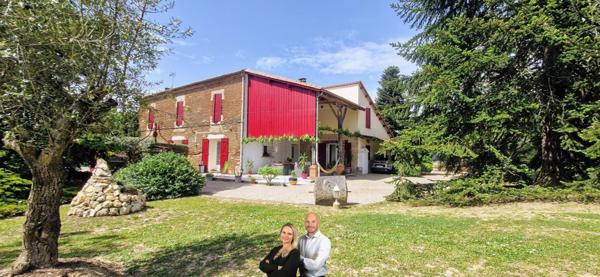 Charmante maison de 190m² avec terrain arboré de 2800m² à Maison Mas d'Agenais