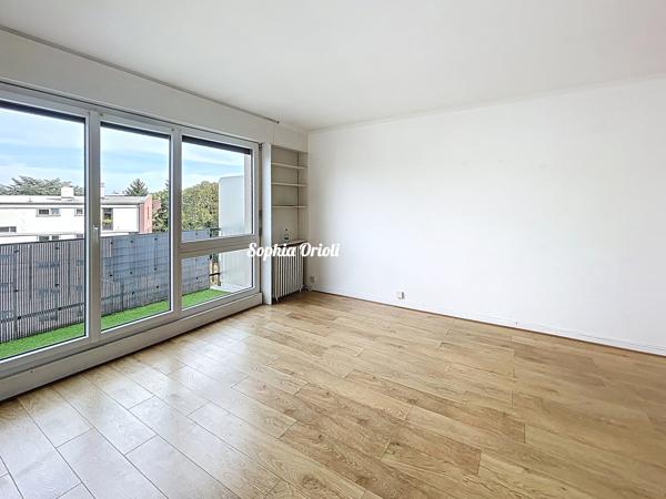 Appartement
         3 pièces
        - 65 m² Exclusivité 260 000 € *