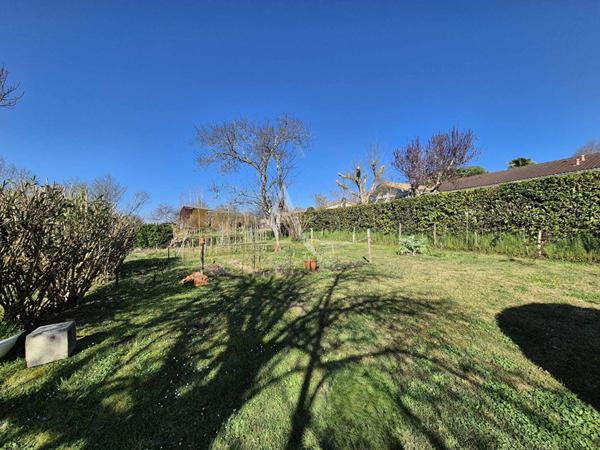 Estang - Proche commodités