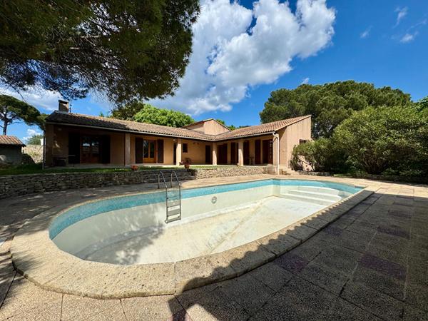 Maison Nimes 8 pièce(s) 180 m2