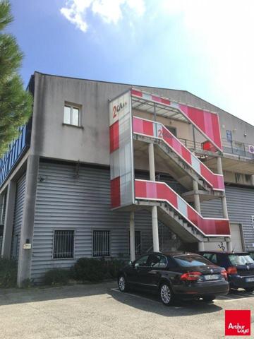 Bureaux à louer à Valence en rez-de-chaussée avec parking et accessibilité