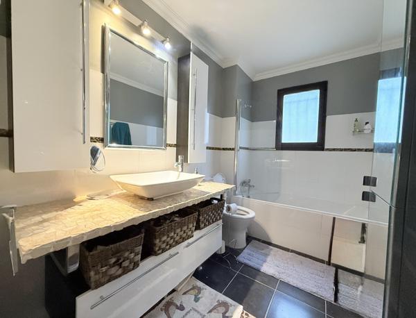 Maison 5 pièces - 118 m² Exclusivité efficity