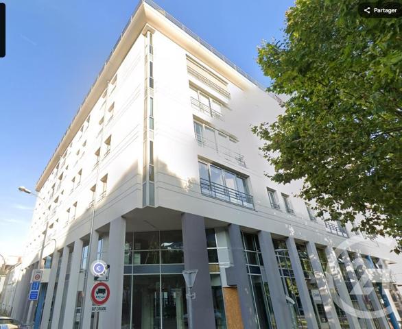 Appartement F5 à vendre  5 pièces - 101,66 m2 LA ROCHE SUR YON - 85