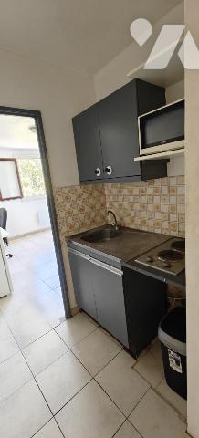 EN EXCLUSIVITE - Studio Marseille 10e Arrondissement