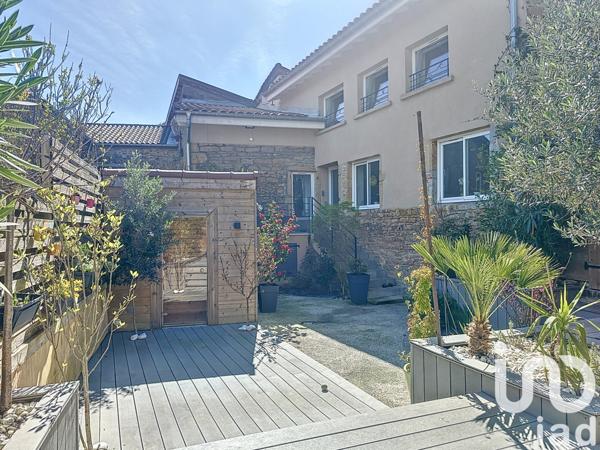 Maison à vendre 7 pièces 187 m² Saint-Romain-au-Mont-d'Or