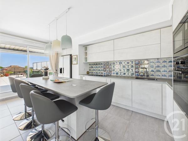 Appartement T4 à vendre  4 pièces - 76,35 m2 TOULON - 83