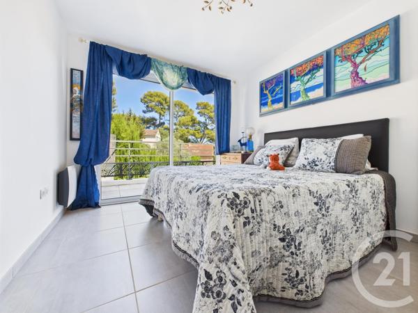 Appartement T4 à vendre  4 pièces - 76,35 m2 TOULON - 83