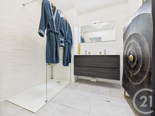 Appartement T4 à vendre  4 pièces - 76,35 m2 TOULON - 83